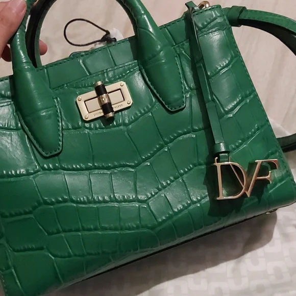 Diane Von Furstenberg Mini Viviana Emerald Embossed Croco Luxury Designe… - Picture 3 of 11
